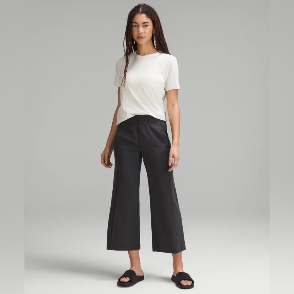 Lululemon Wide-Leg Cropped Pant NWT